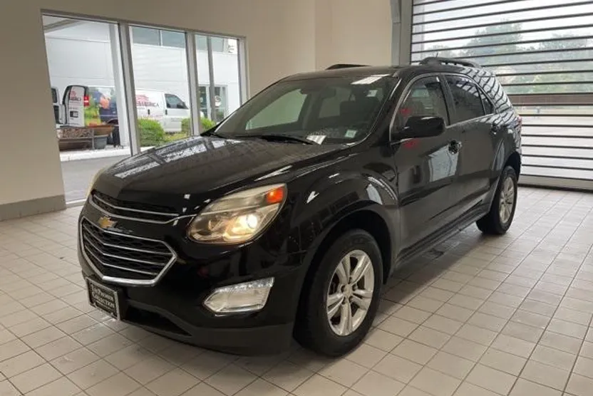 2016 Chevrolet Equinox LT photo 1