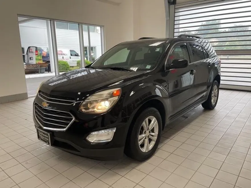 2016 Chevrolet Equinox LT photo 1