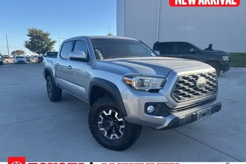 2020 Toyota Tacoma SR5 photo 1