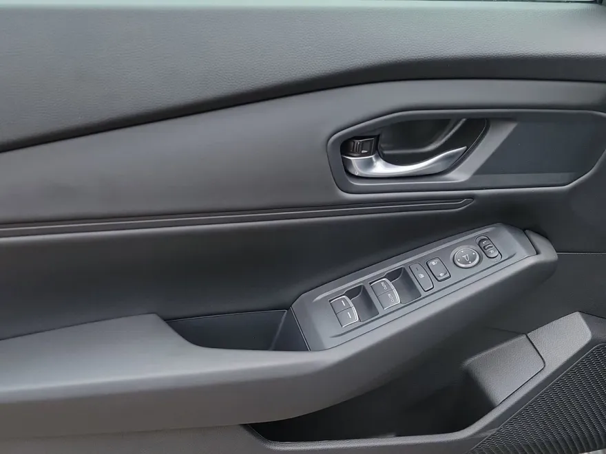2025 Honda Accord SE photo 1