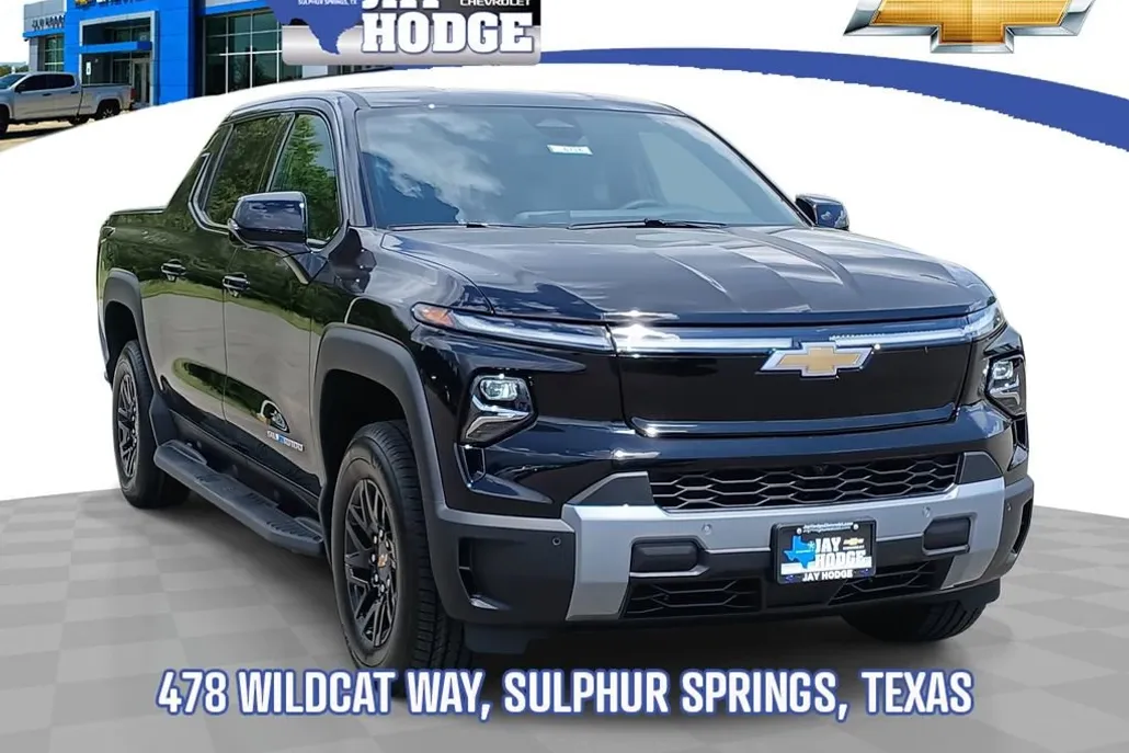 2026 Chevrolet Silverado EV LT photo 1