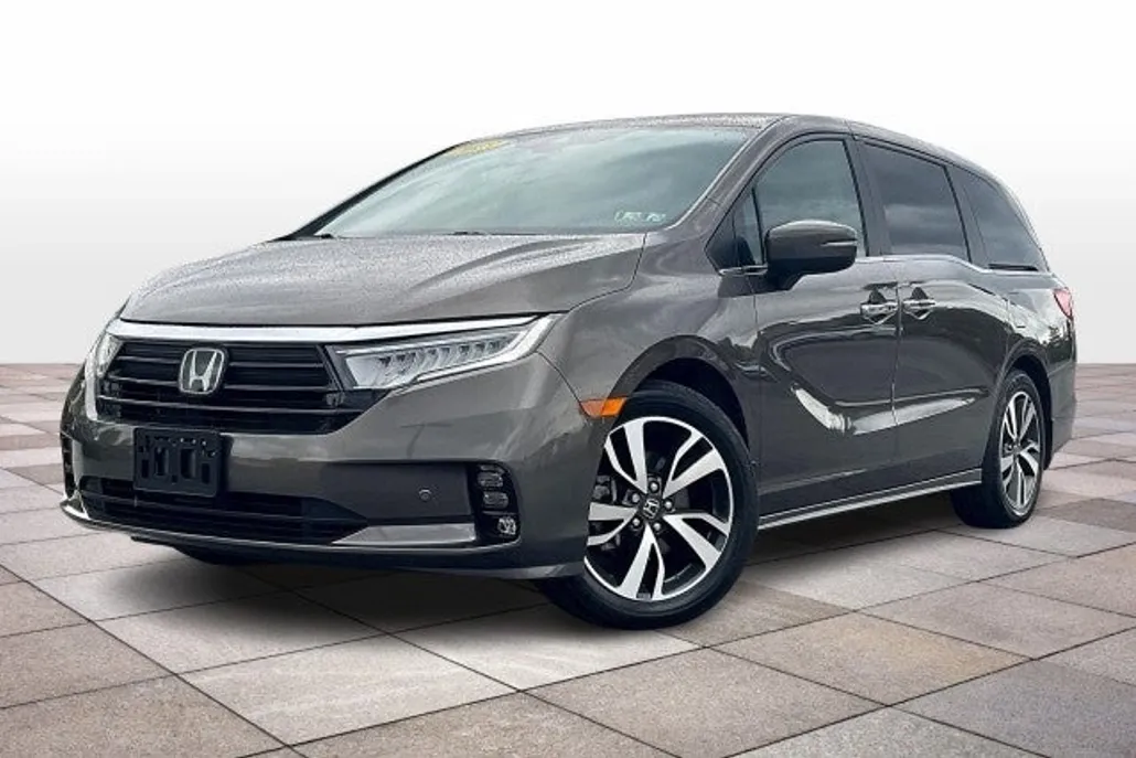 2023 Honda Odyssey Touring photo 1