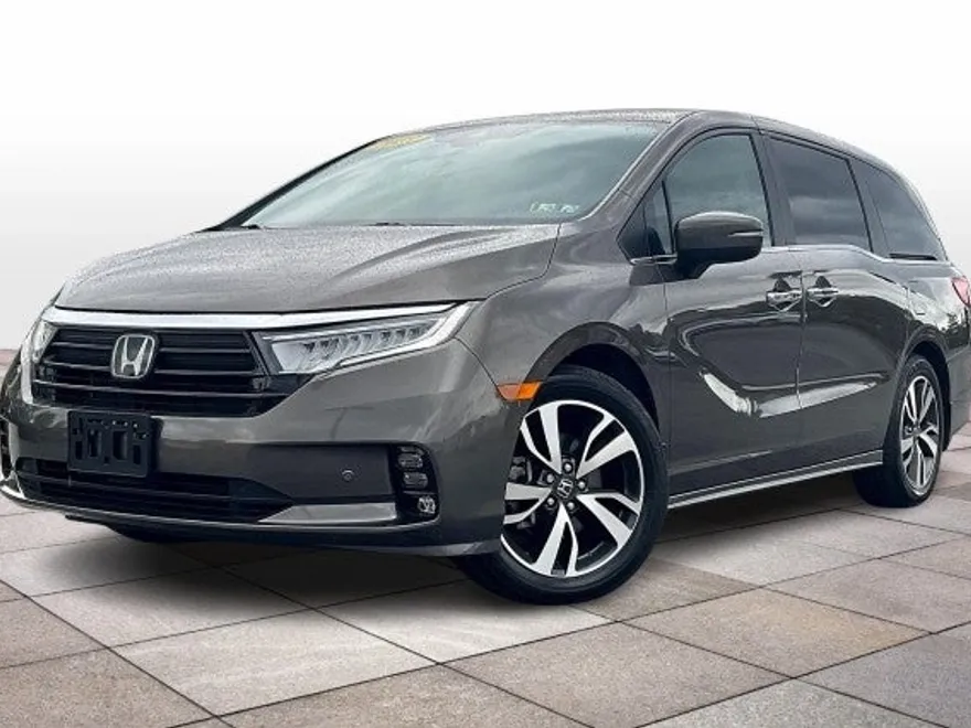 2023 Honda Odyssey Touring photo 1