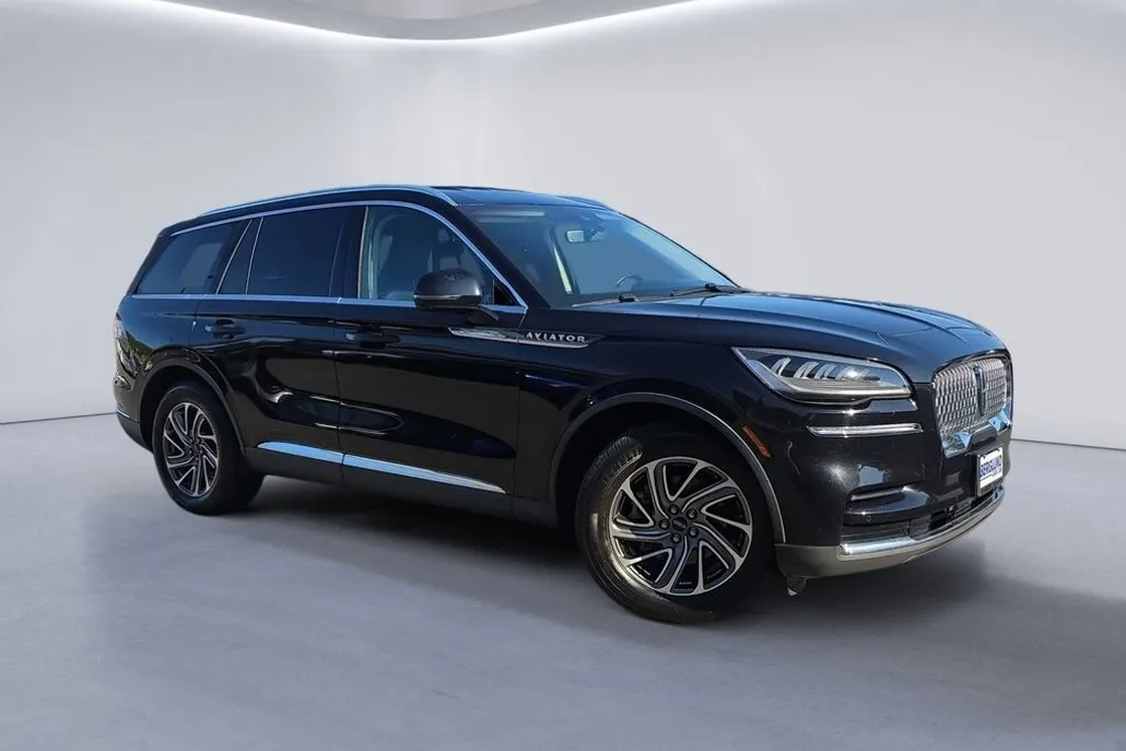 2021 Lincoln Aviator Standard photo 1