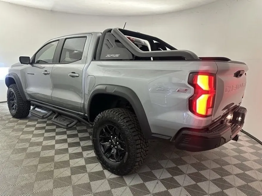 2025 Chevrolet Colorado ZR2 photo 1