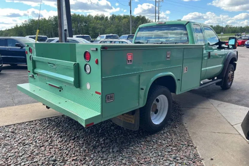 2011 Ford F-550 photo 1