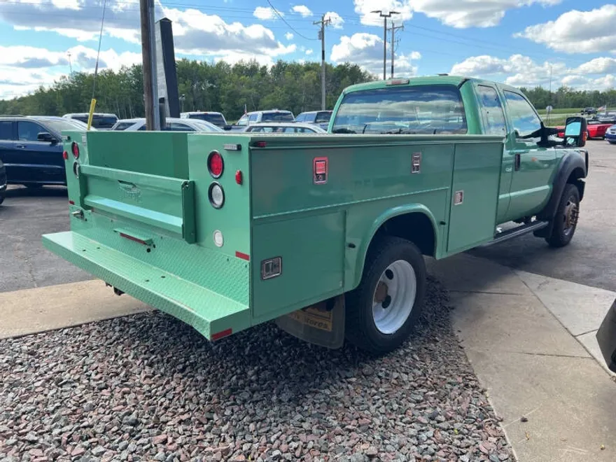2011 Ford F-550 photo 1