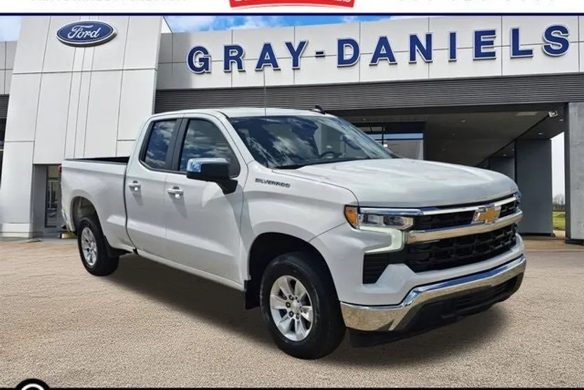 2022 Chevrolet Silverado 1500 LT photo 1