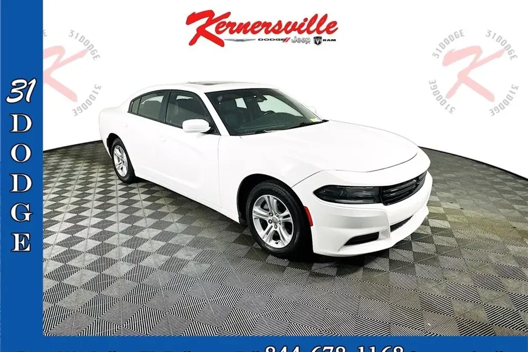 2019 Dodge Charger SXT photo 1