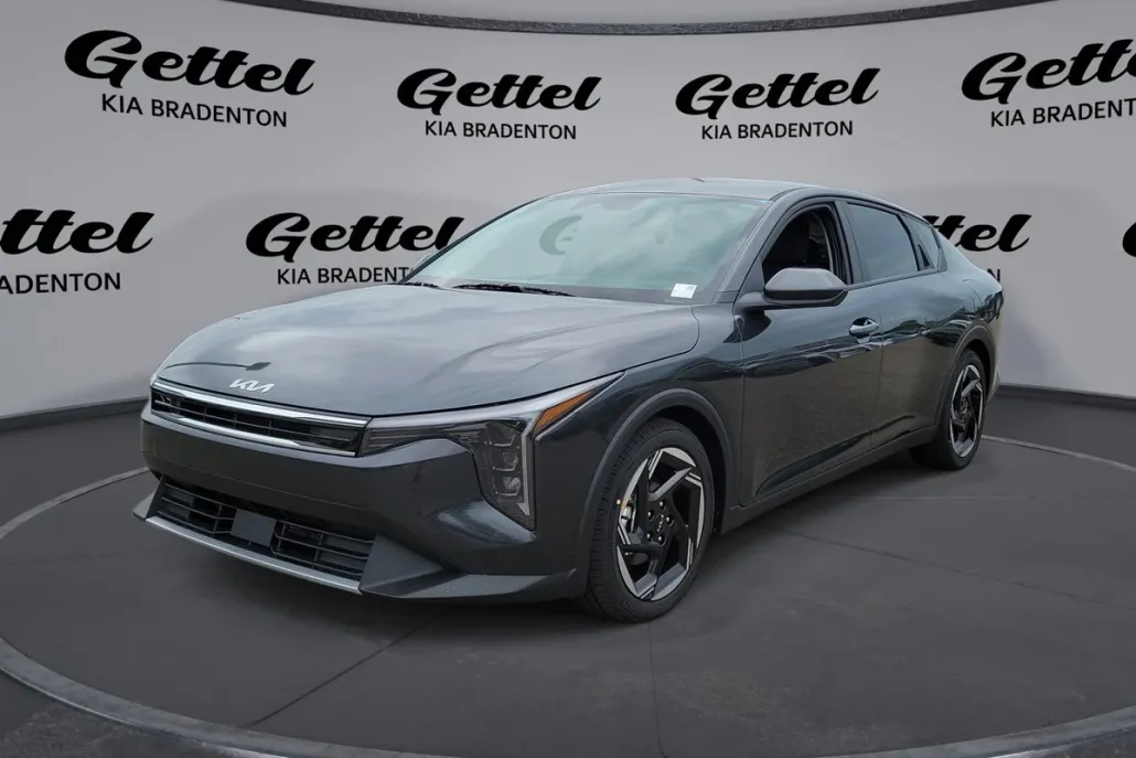 2025 Kia K4 EX photo 1