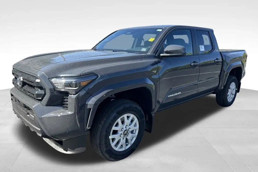 2025 Toyota Tacoma SR5 4x4 Double Cab photo 1