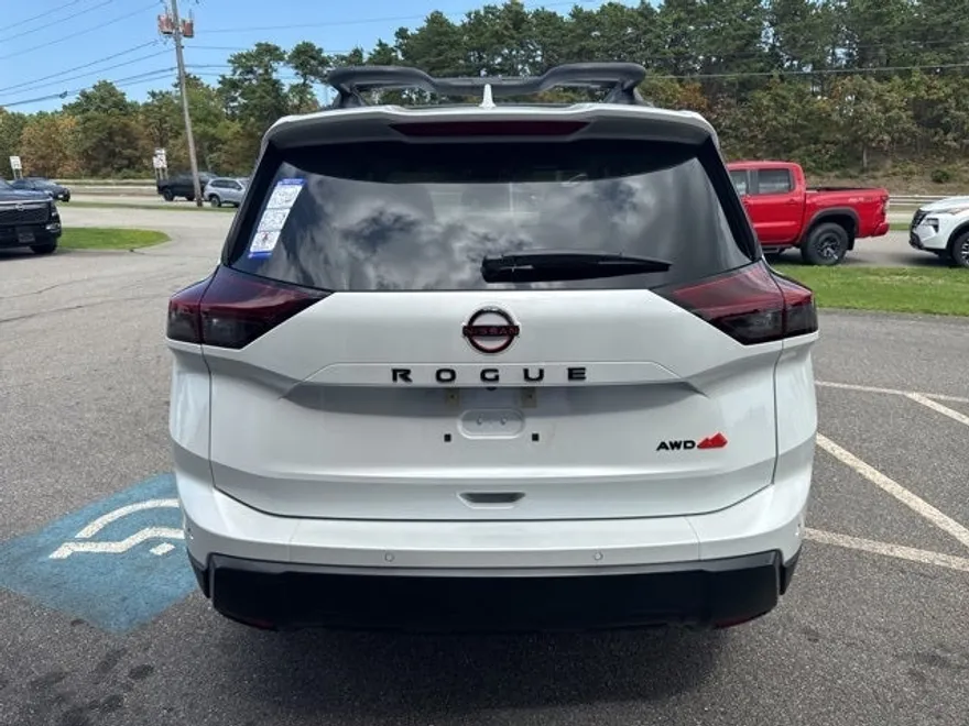 2025 Nissan Rogue photo 1