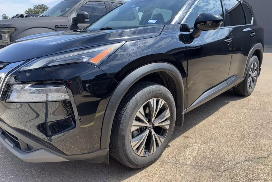 2021 Nissan Rogue SV photo 1