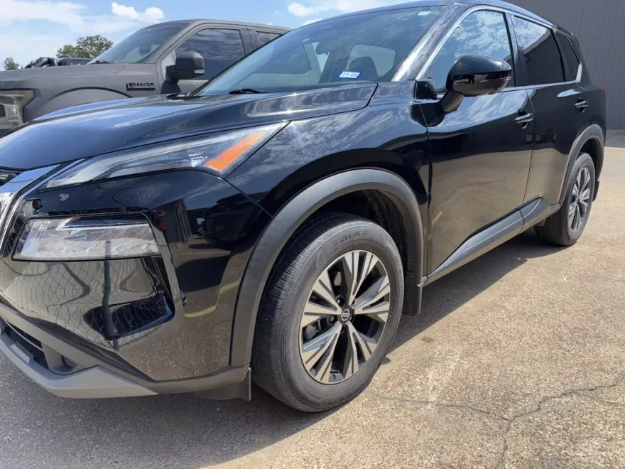 2021 Nissan Rogue SV photo 1