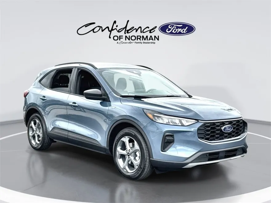 2025 Ford Escape ST-Line photo 1