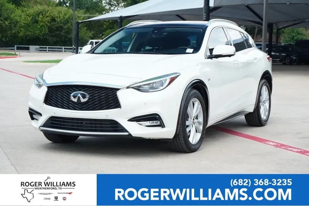 2019 Infiniti QX30 Essential photo 1