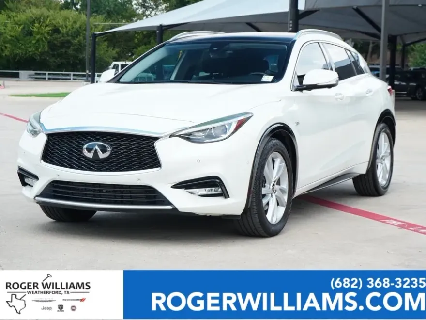 2019 Infiniti QX30 Essential photo 1