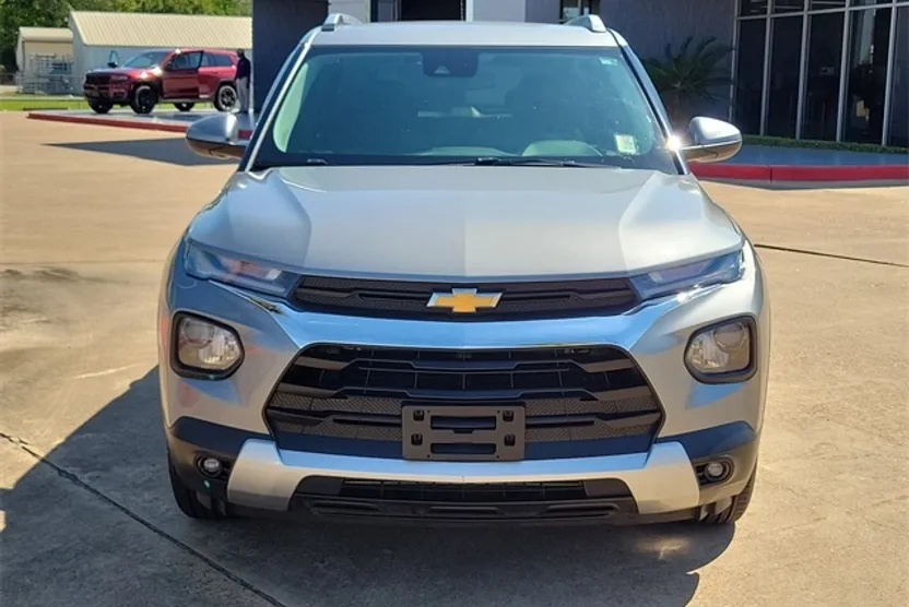 2023 Chevrolet Trailblazer LT photo 1