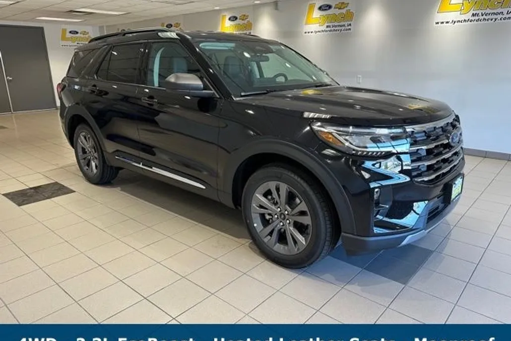 2025 Ford Explorer photo 1
