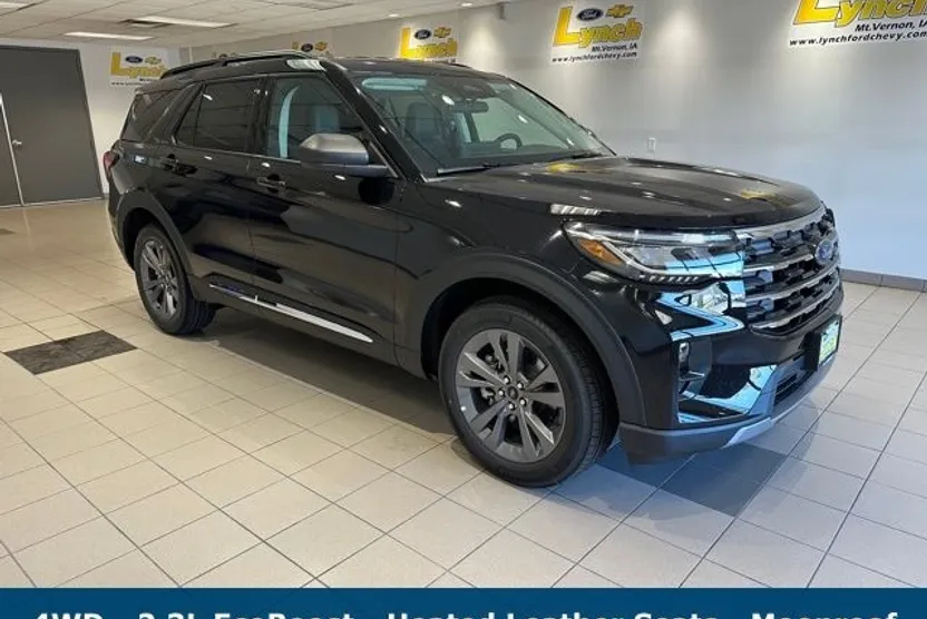 2025 Ford Explorer photo 1