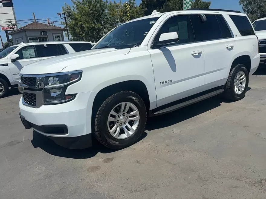 2018 Chevrolet Tahoe LT photo 1