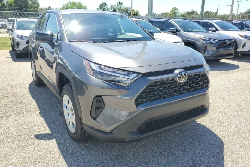 2025 Toyota RAV4 LE photo 1