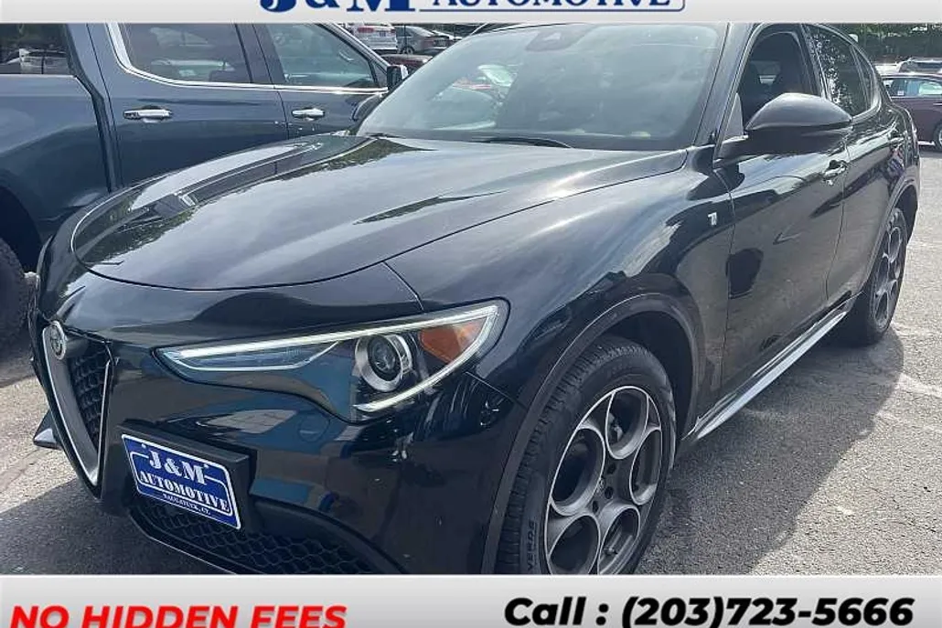 2022 Alfa Romeo Stelvio Ti photo 1