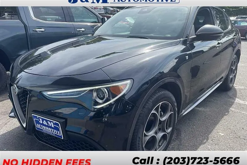 2022 Alfa Romeo Stelvio Ti photo 1