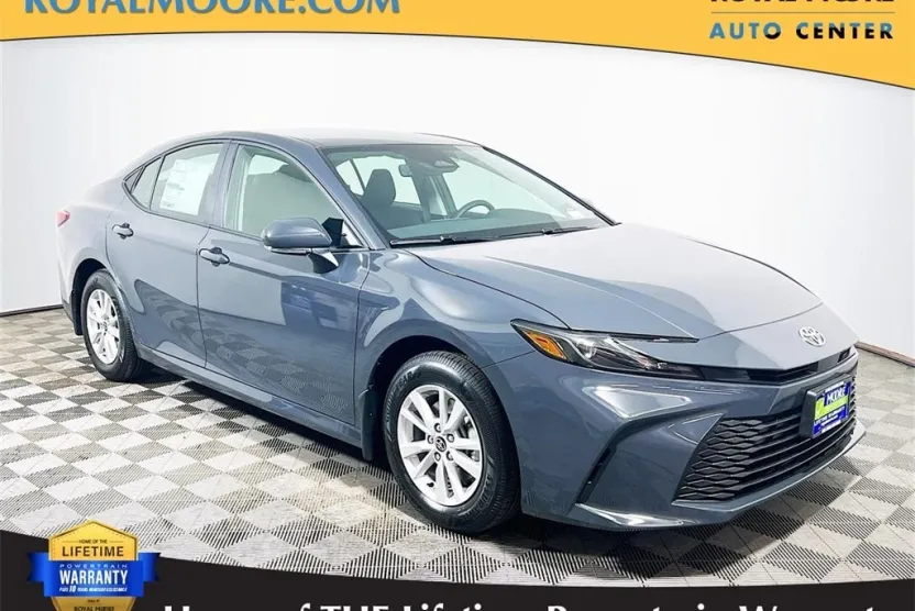 2026 Toyota Camry LE photo 1