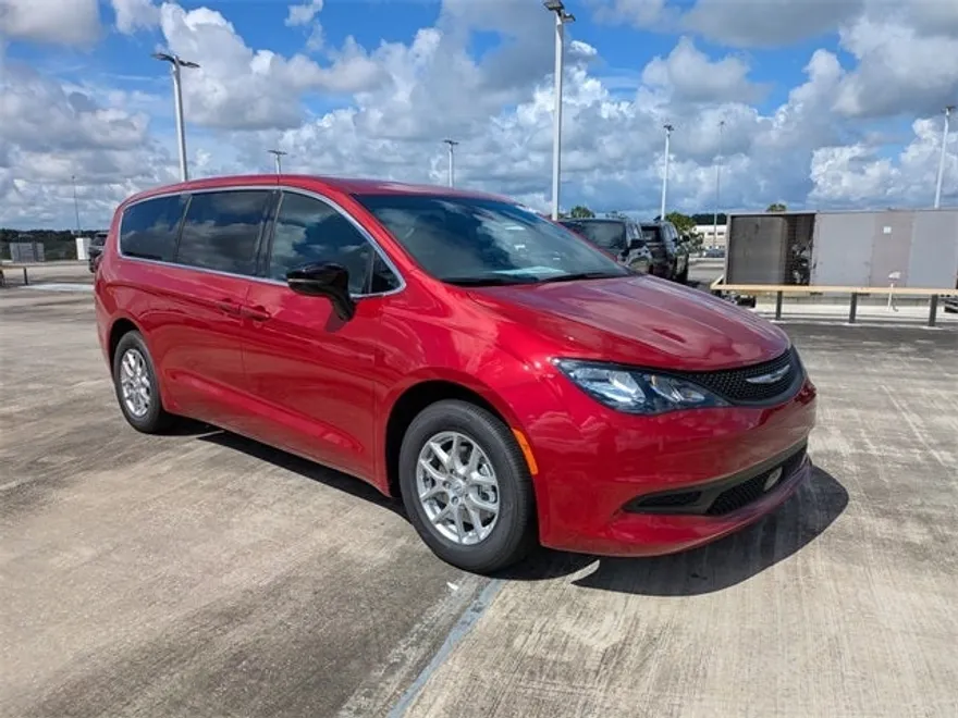 2026 Chrysler Voyager LX photo 1