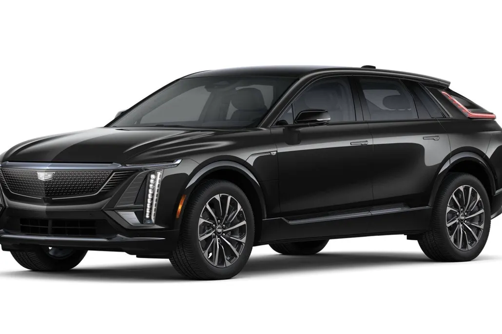2025 Cadillac Lyriq Sport photo 1