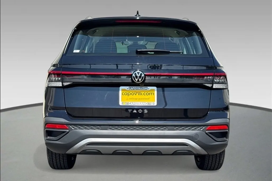 2025 Volkswagen Taos S photo 1