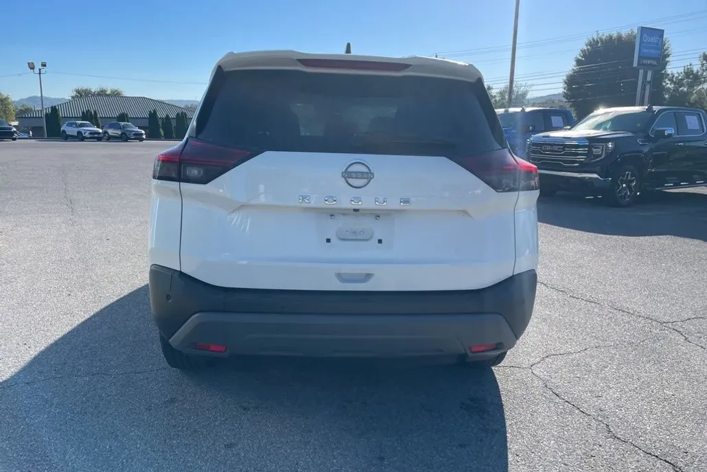 2023 Nissan Rogue S photo 1