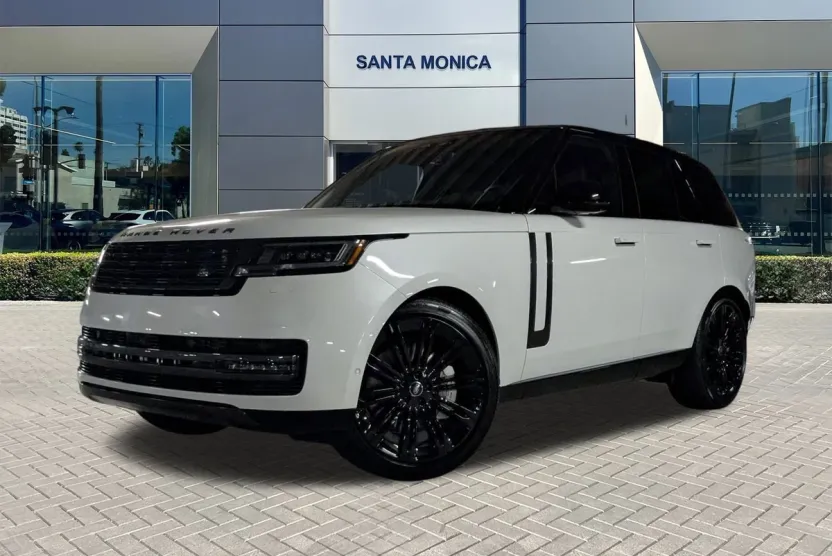 2025 Land Rover Range Rover SE photo 1