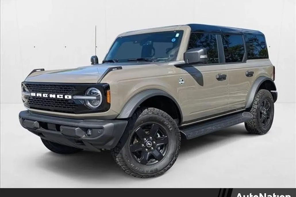 2025 Ford Bronco Outer Banks photo 1
