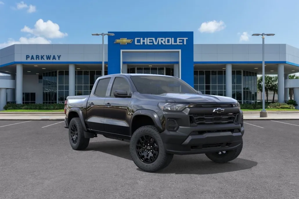 2026 Chevrolet Colorado Trail Boss photo 1