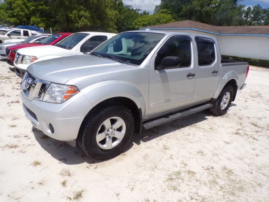 2016 Nissan Frontier SV photo 1