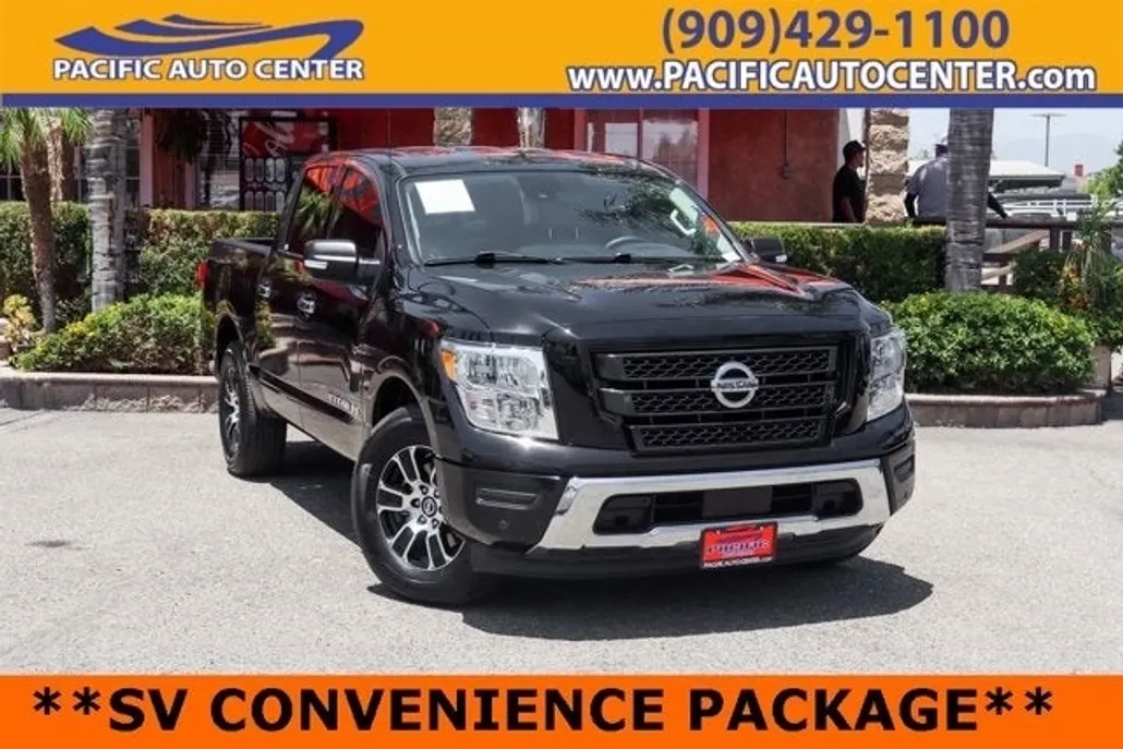 2020 Nissan Titan SV photo 1