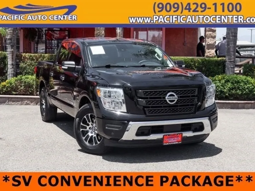 2020 Nissan Titan SV photo 1