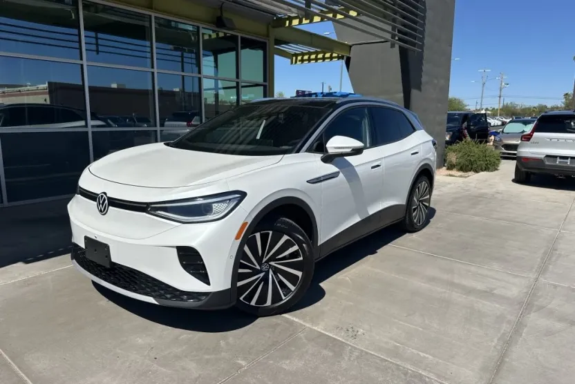 2023 Volkswagen ID.4 Pro Plus photo 1