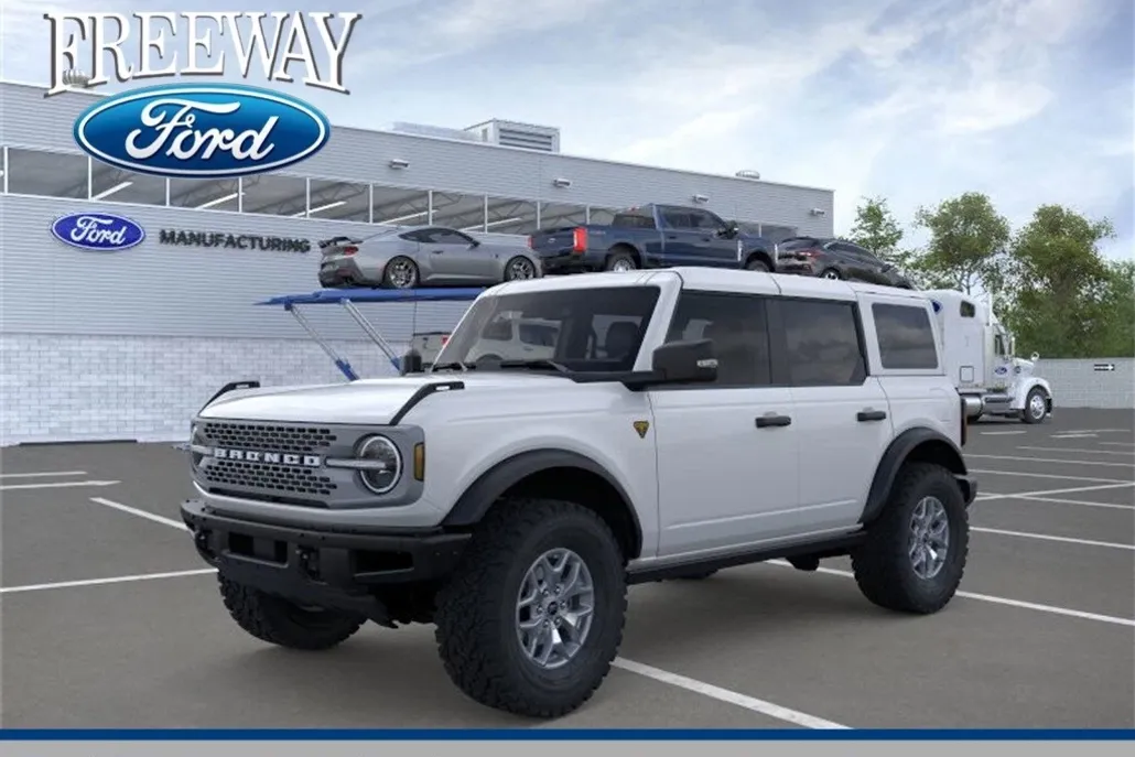 2025 Ford Bronco Badlands photo 1