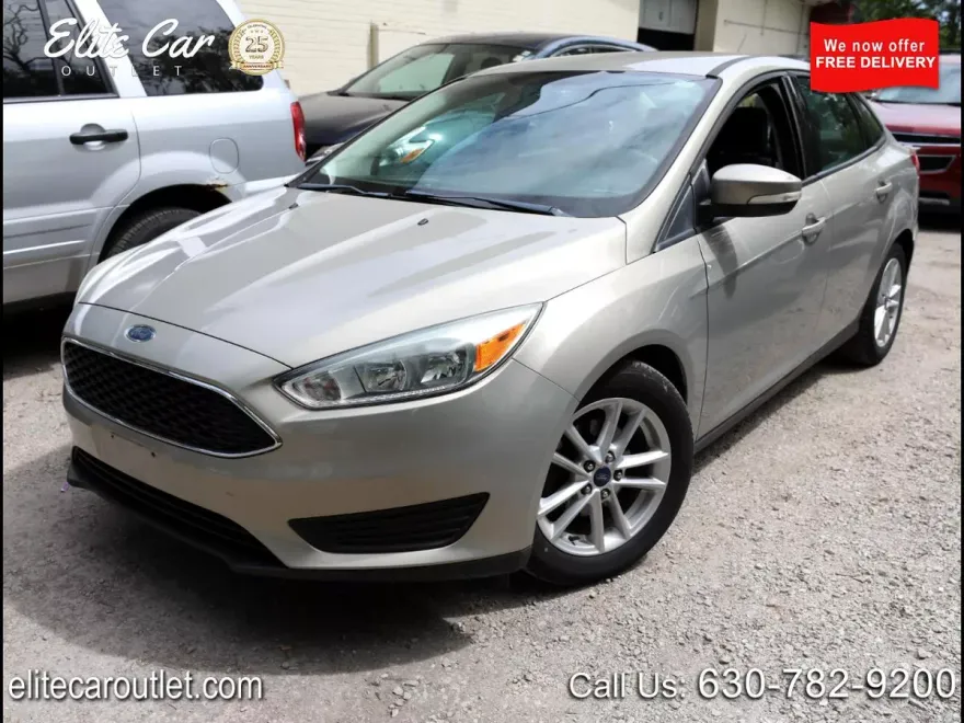 2015 Ford Focus Sedan photo 1