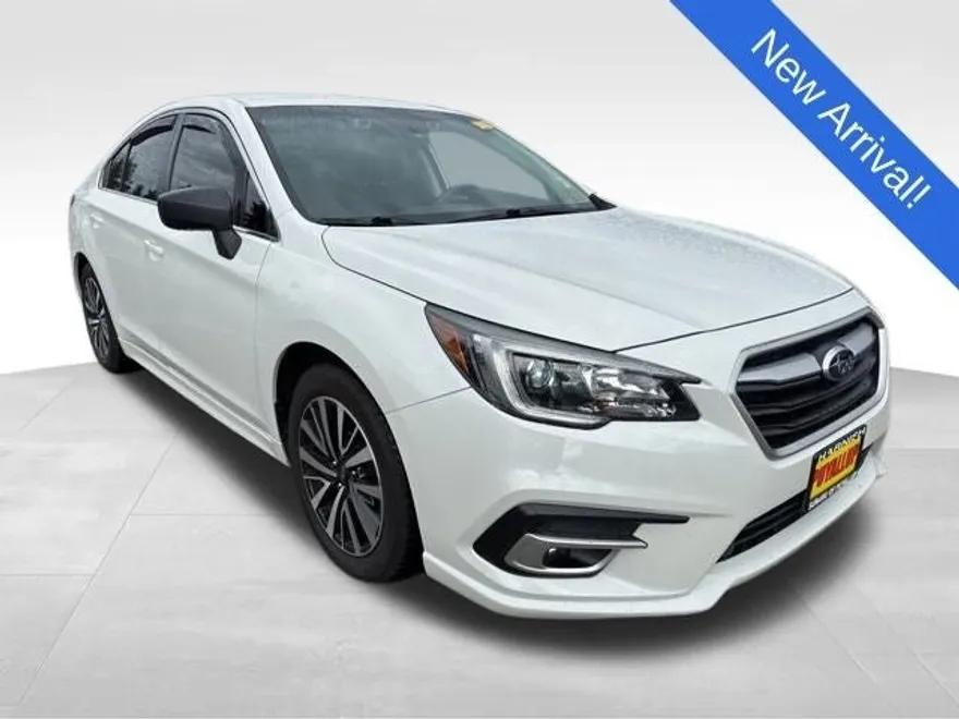 2019 Subaru Legacy 2.5i photo 1