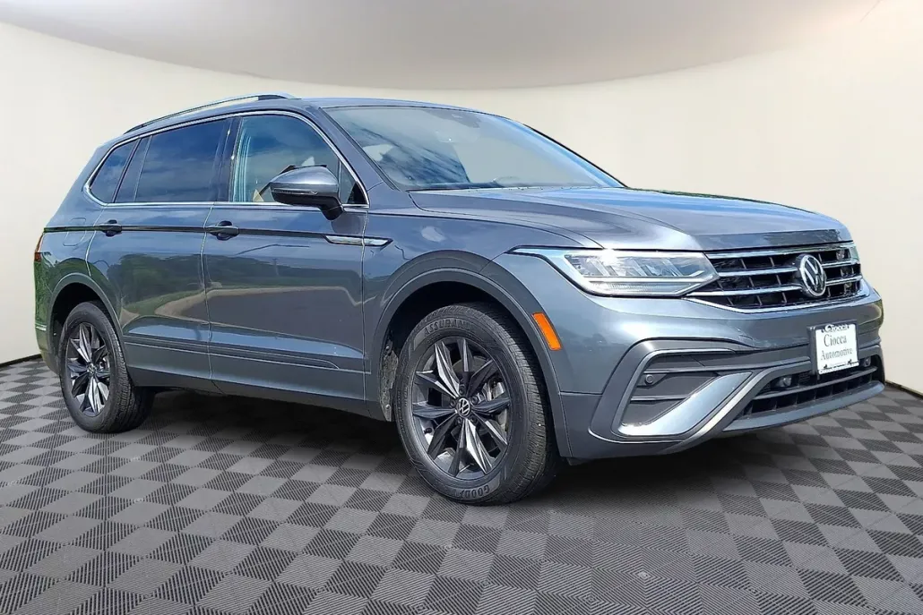 2022 Volkswagen Tiguan SE photo 1