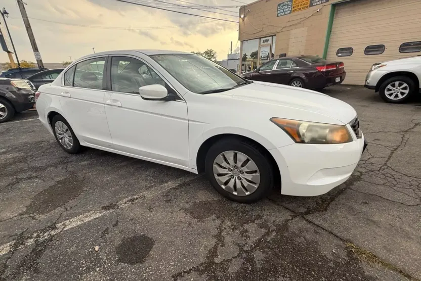 2009 Honda Accord LX photo 1