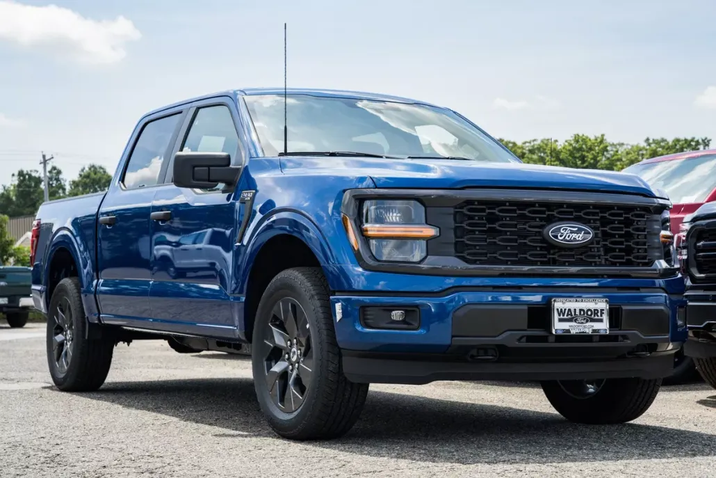 2025 Ford F-150 STX photo 1