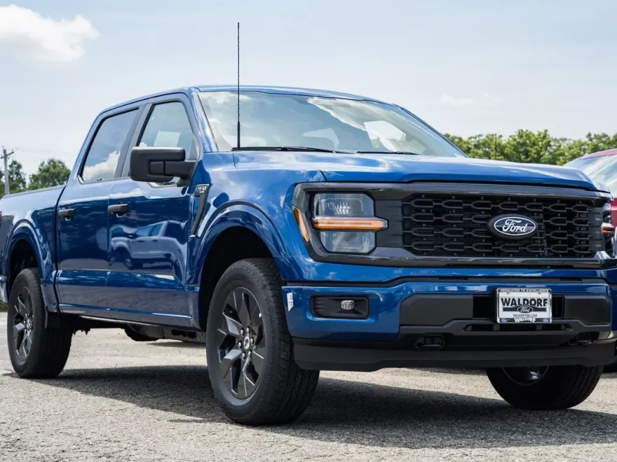 2025 Ford F-150 STX photo 1
