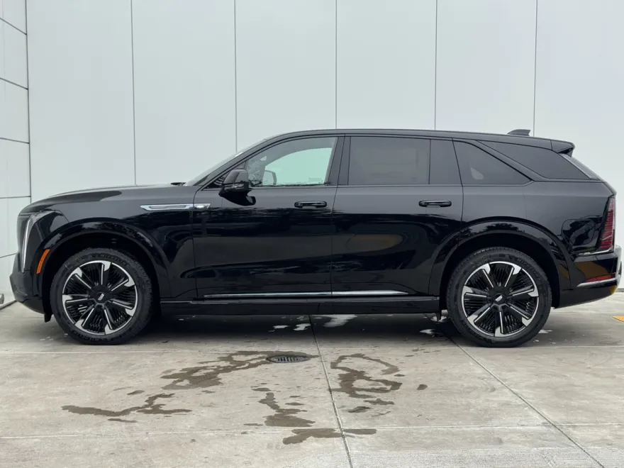 2025 Cadillac Escalade IQ Sport photo 1