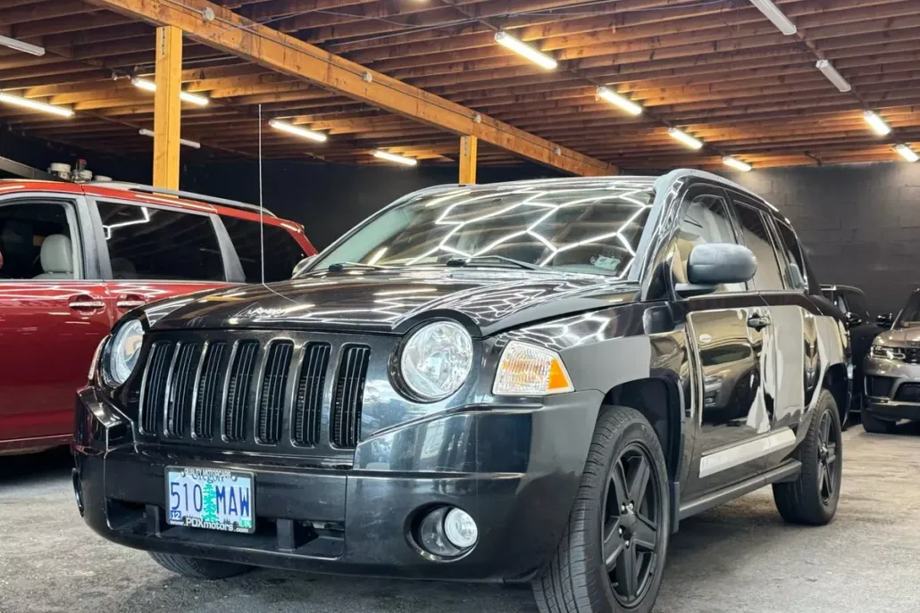 2010 Jeep Compass Sport photo 1