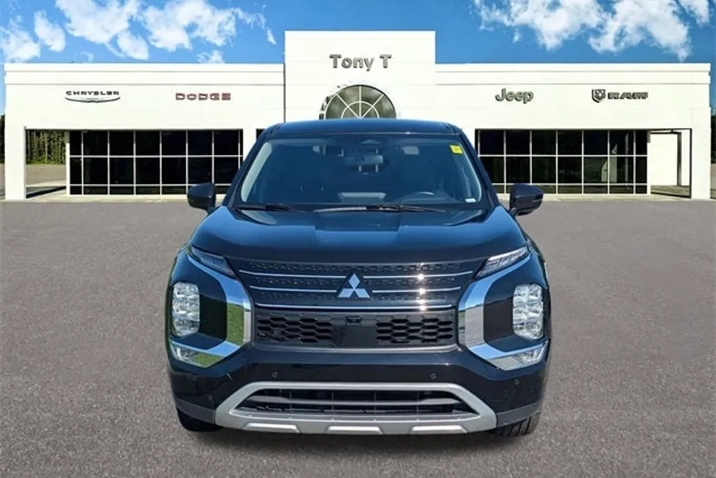 2024 Mitsubishi Outlander SE 2.5 photo 1